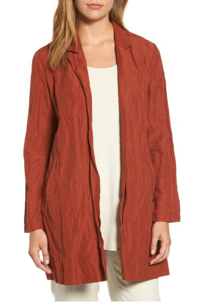 Eileen Fisher crinkled cotton jacket. Details at une femme d'un certain age.
