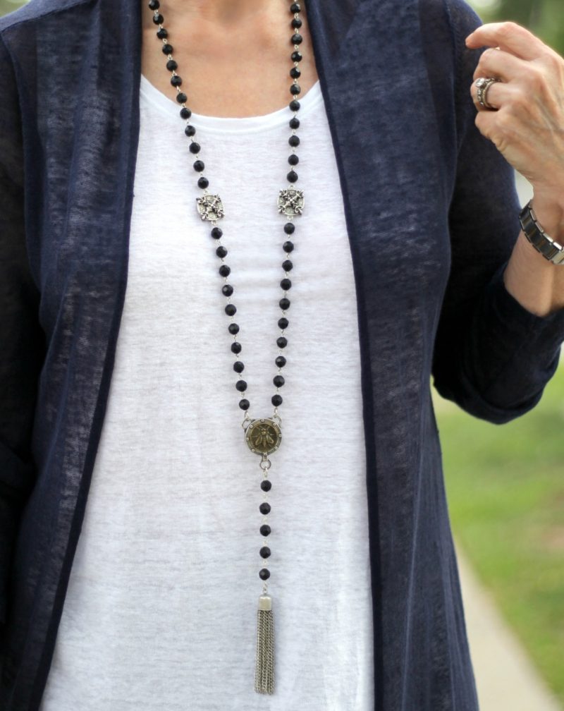 Detail: style blogger Susan B. wears faceted black onyx necklace from French Kande. Details at une femme d'un certain age