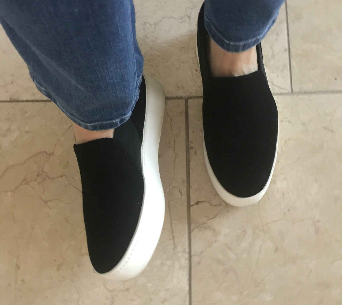 Comfortable Slip-On Sneakers | une 