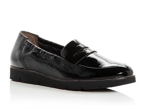Black patent leather loafers from Paul Green. Details and more travel shoes at une femme d'un certain age.