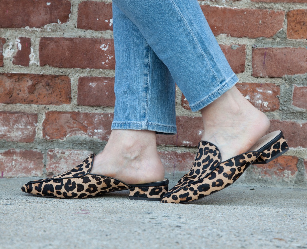 Detail: style blogger Susan B. wears leopard print mules from Cole Haan. Info at une femme d'un certain age.