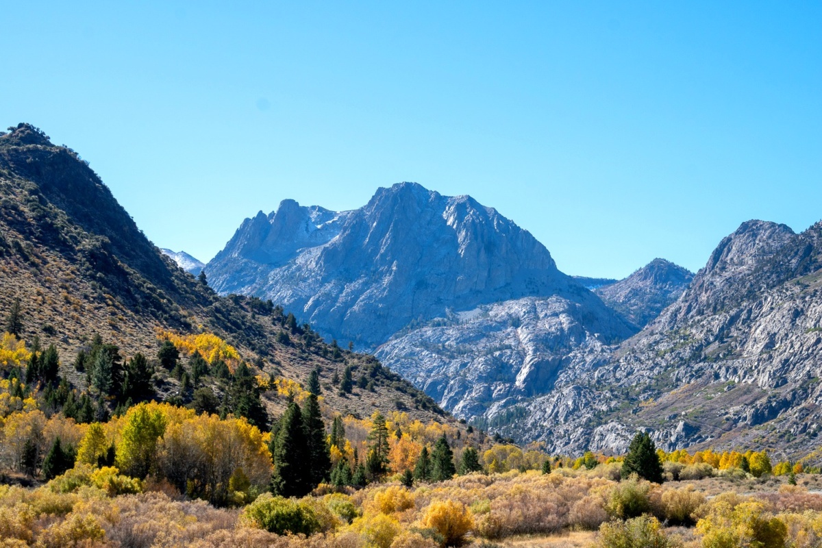 Fall In The Eastern Sierras - une femme d'un certain âge