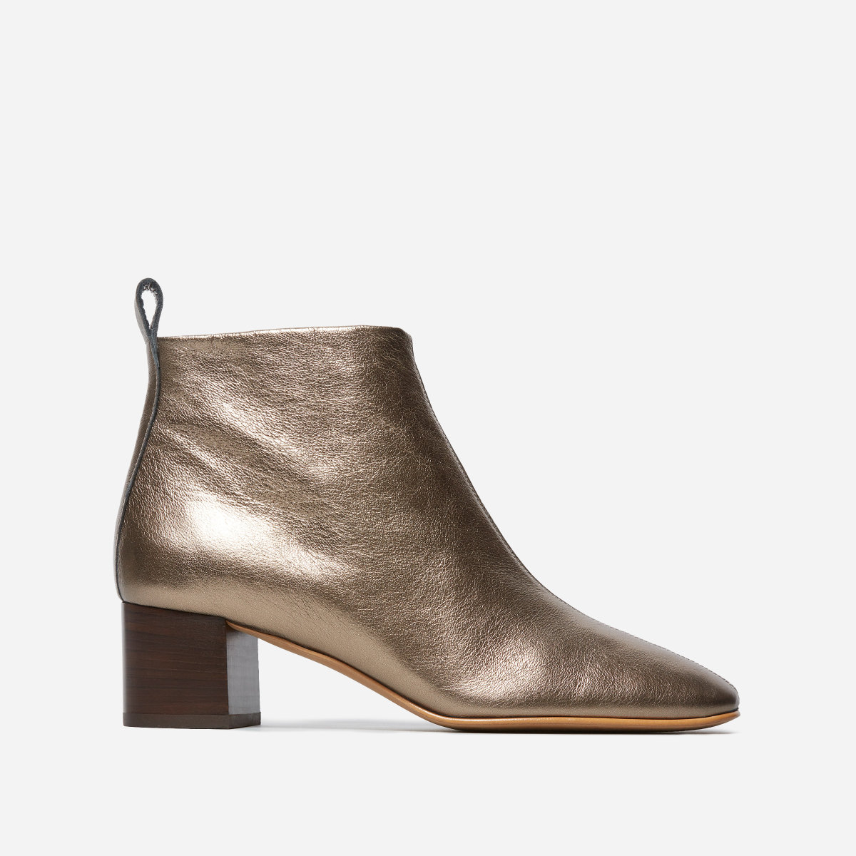 Everlane Day Boot ankle boot in bronze metallic. Details at une femme d'un certain age.