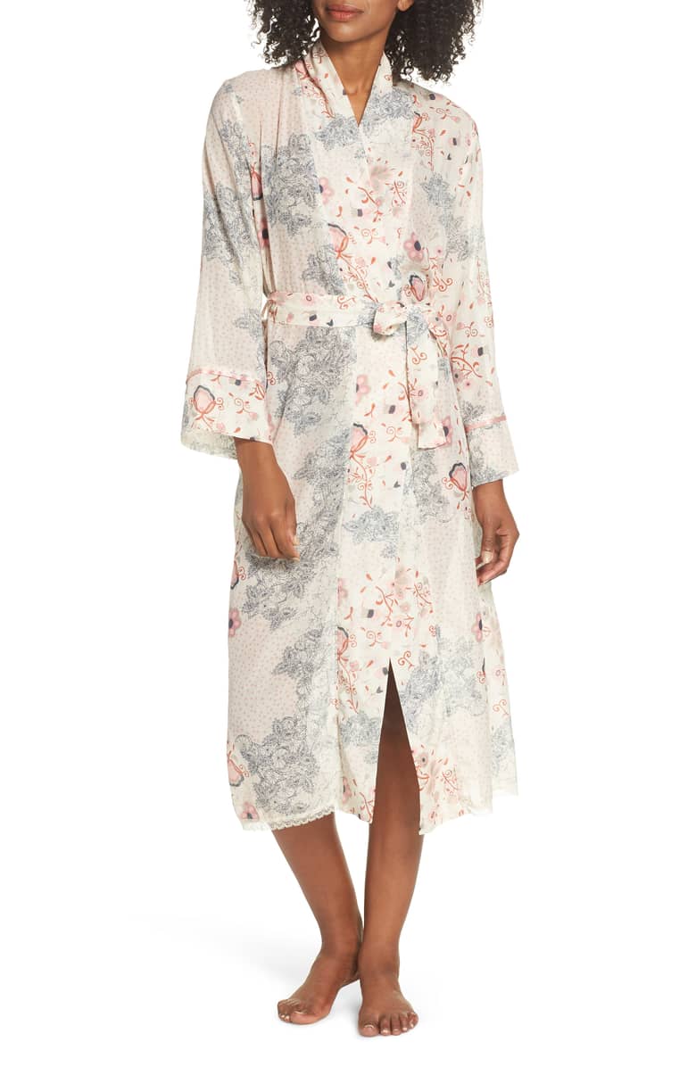 Papinelle Arabella cotton and silk robe in floral print. Details at une femme d'un certain age.