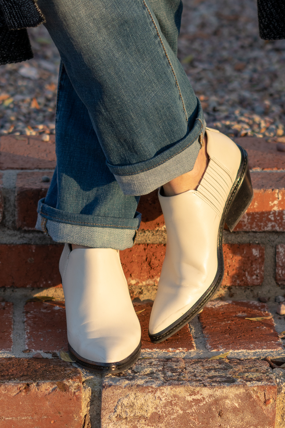 Detail: weather-resistant white boots from Via Spiga. More at une femme d'un certain age.