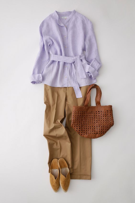 Lilac and camel outfit with woven bag. Details at une femme d'un certain age.