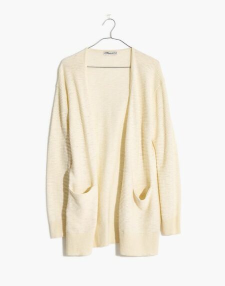 Madewell ryder cardigan cotton blend in ivory. Details at une femme d'un certain age.