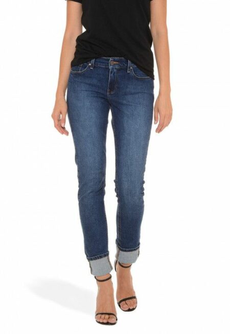 Mott & Bow slim boyfriend Ridge wash (medium blue). Details at une femme d'un certain age.