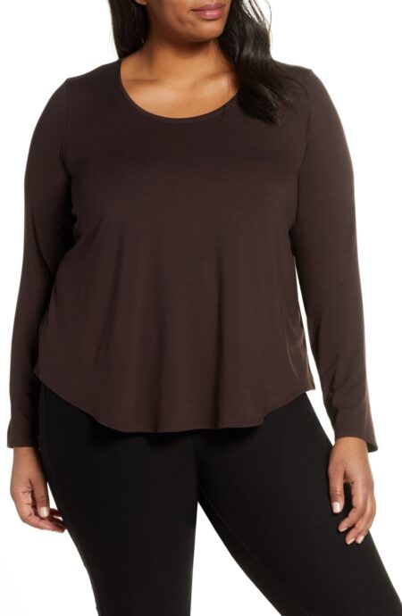 Eileen Fisher jersey top in Clove. Details at une femme d'un certain age.