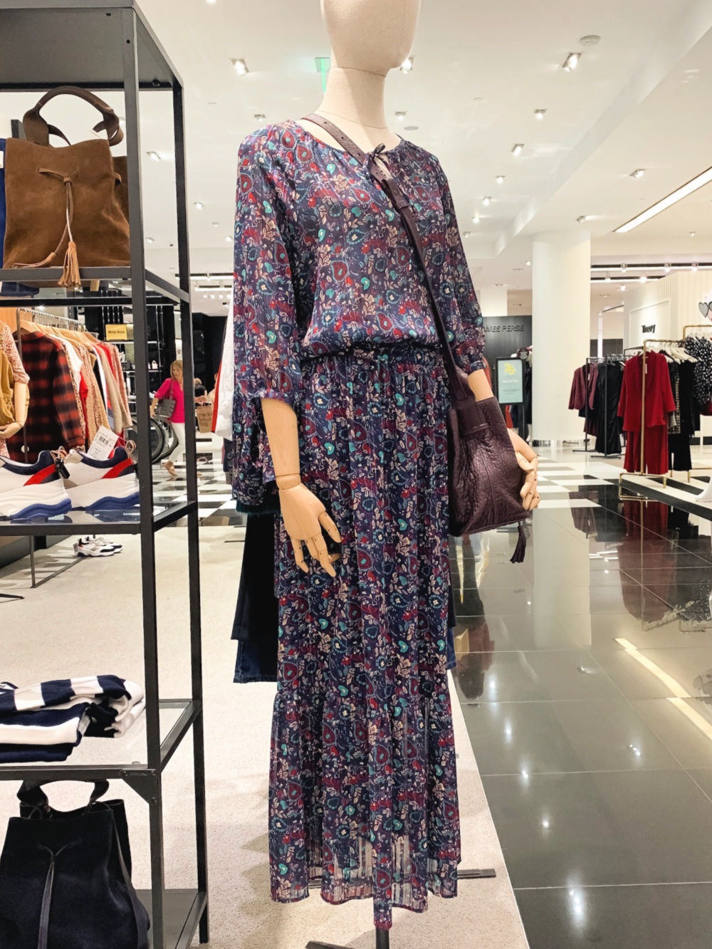 Fall style trends: floral dresses. Gerard Darel floral print dress. Details at une femme d'un certain age.