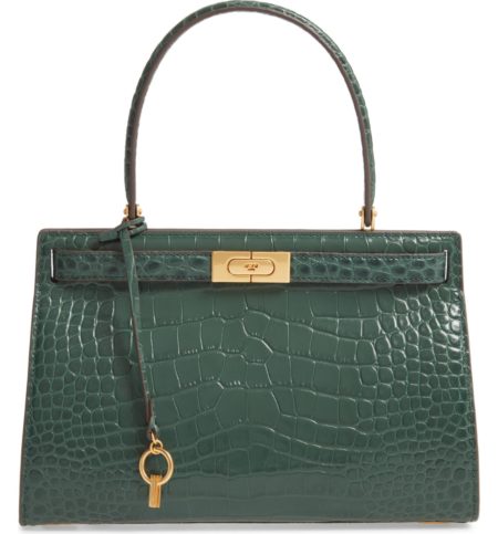 Fall Trends: Forest Greens - une femme d'un certain âge