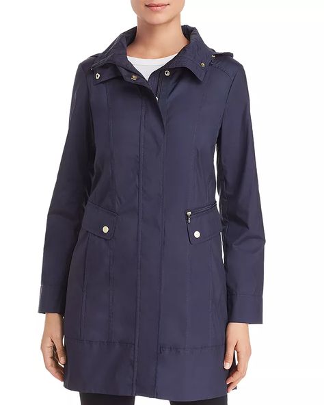 Cole Haan packable rain jacket in navy. Details at une femme d'un certain age.