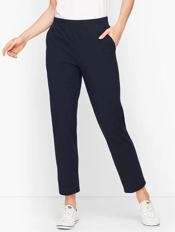 T by Talbot's side seam yoga pants with pockets. Details at une femme d'un certain age.