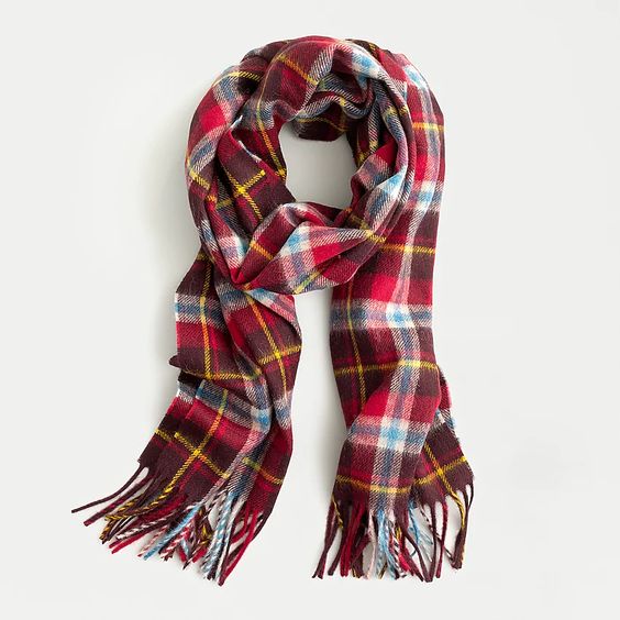 Why a scarf will be this season's must-have accessory - une femme d'un