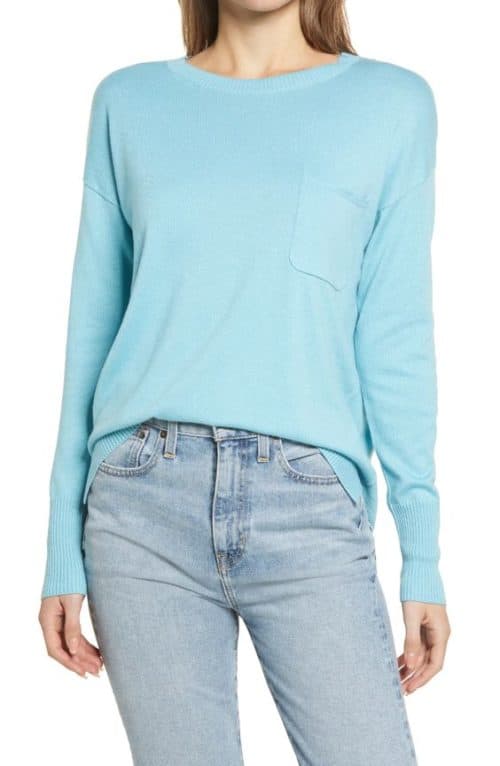 Caslon cotton blend crewneck sweater in sky blue. Details at une femme d'un certain age.