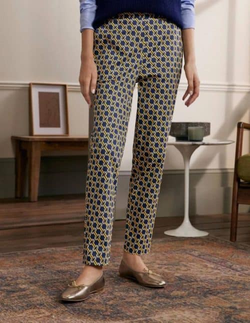 Boden Danby pull-on pant in navy chain print.