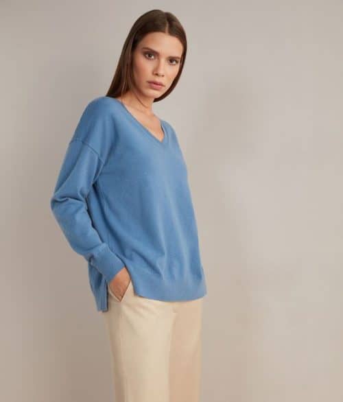 Falconeri v-neck cashmere sweater with side slits, blue.