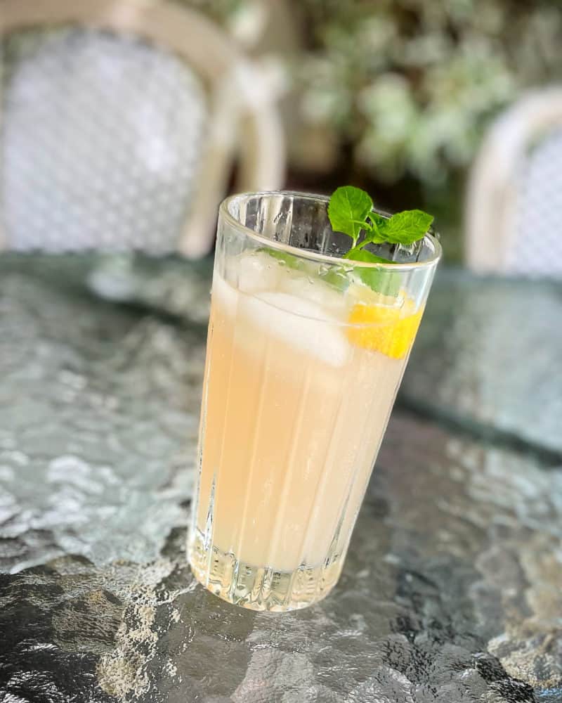 Refreshing summer mocktail with Spindrift Grapefruit and apple cider vinegar.