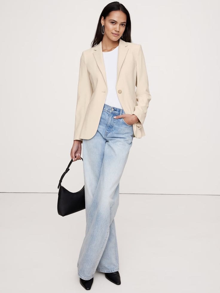 Banana Republic slim refined blazer in Cream.
