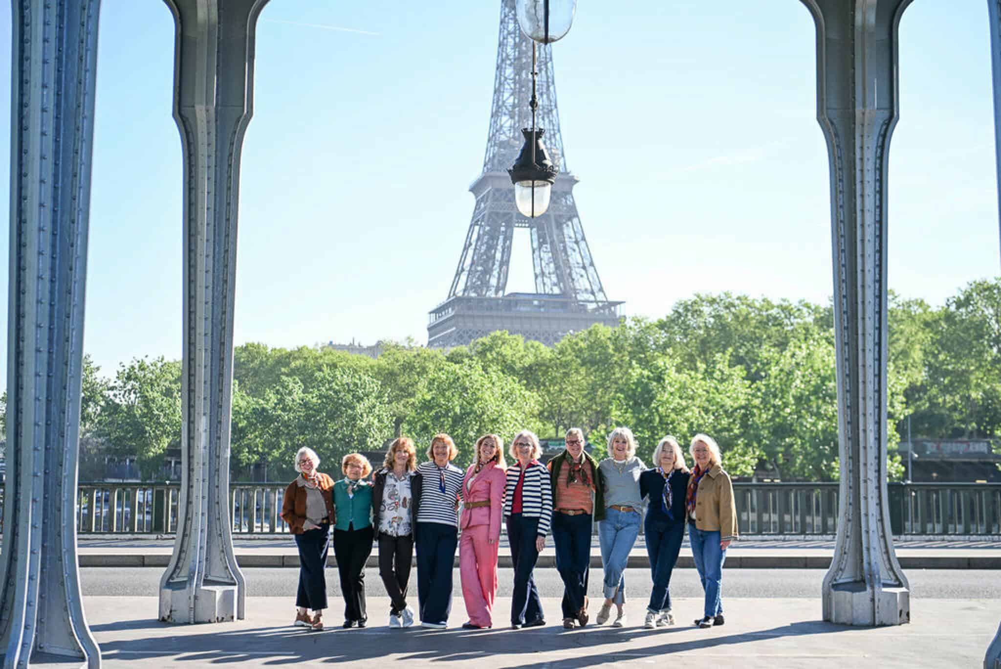 Group of women on Bir-Hakeim Bridge in Paris with the Eiffel Tower in the background — Paris Fashion Tour with Tour With Absolutely